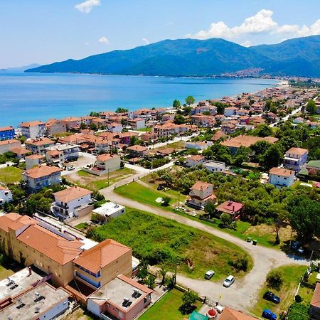 Atlantis Apartments Vrasná Екстериор снимка