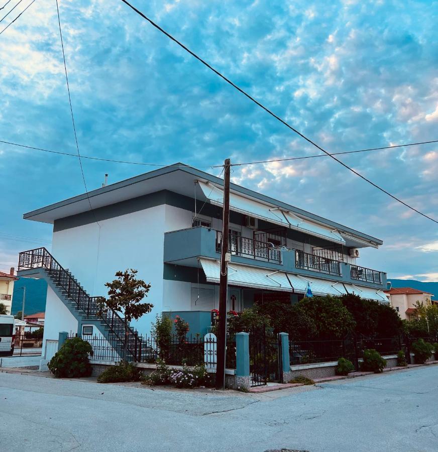 Atlantis Apartments Vrasná Екстериор снимка
