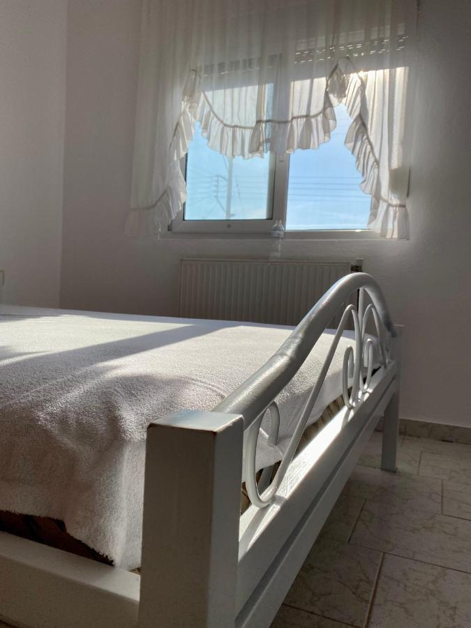 Atlantis Apartments Vrasná Екстериор снимка
