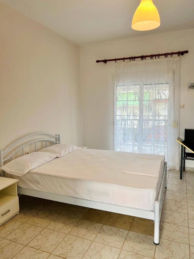 Atlantis Apartments Vrasná Екстериор снимка