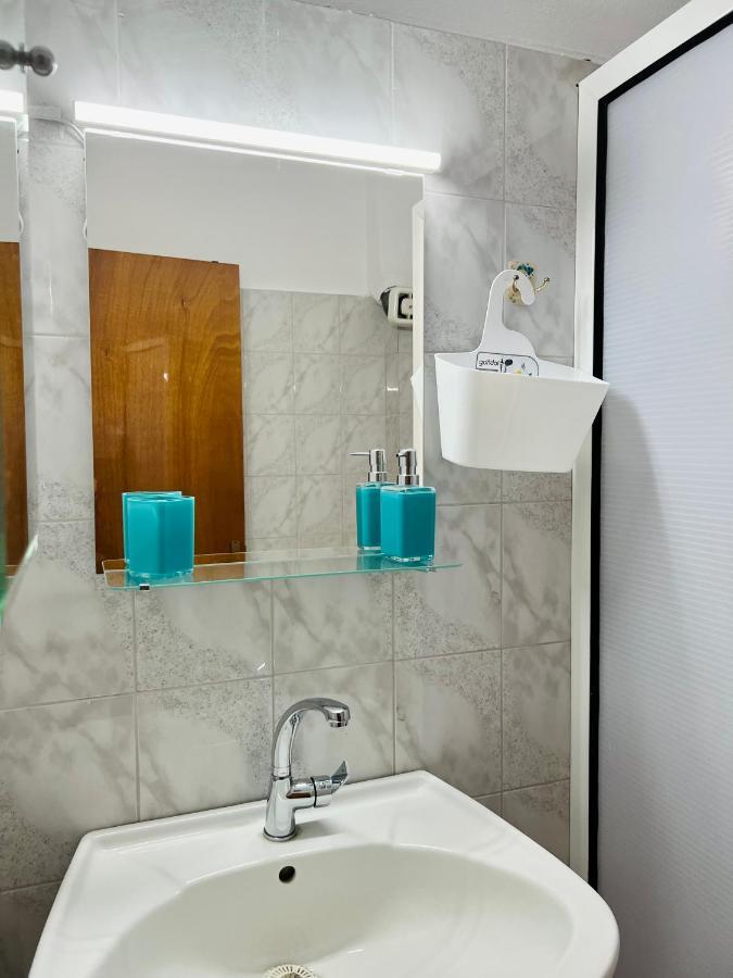 Atlantis Apartments Vrasná Екстериор снимка