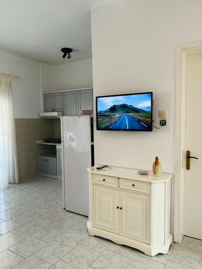 Atlantis Apartments Vrasná Екстериор снимка