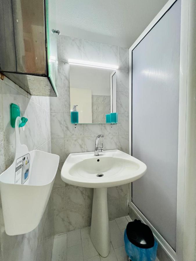 Atlantis Apartments Vrasná Екстериор снимка