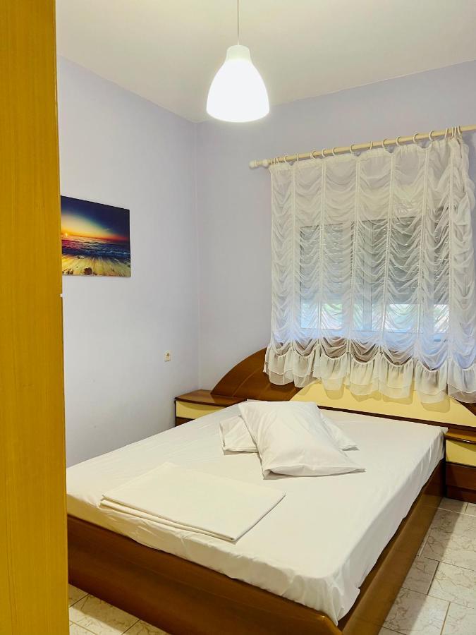Atlantis Apartments Vrasná Екстериор снимка