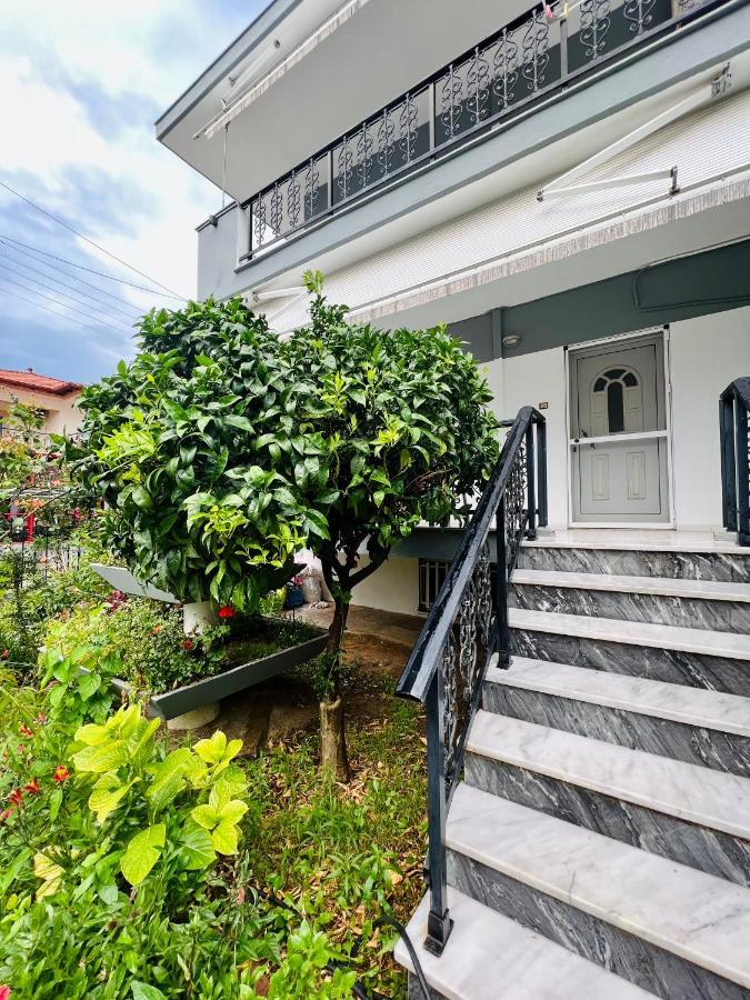 Atlantis Apartments Vrasná Екстериор снимка